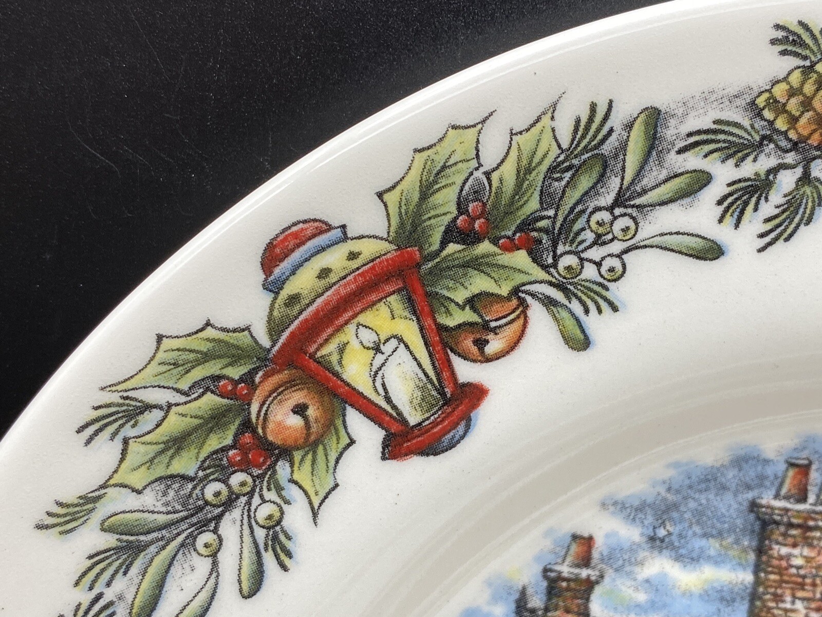 NEW-Royal Stafford CHRISTMAS TOY SHOP 8.5″ Salad Plates Pine Border (SET OF 2)