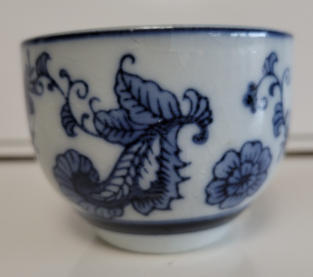 4 PIER 1 IMPORTS PORCELAIN TEA CUPS WHITE AND BLUE 2.25 INCHES HOLDS 6 OZS