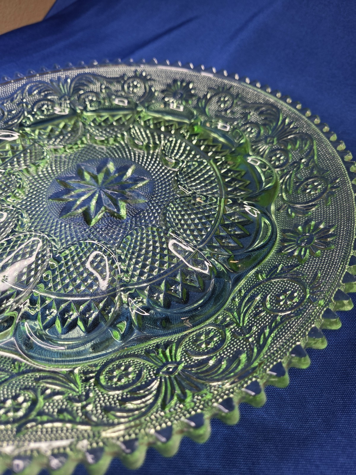 Vintage Indiana Glass Chantilly Tiara Green Saw Tooth Deviled Egg Platter 12″