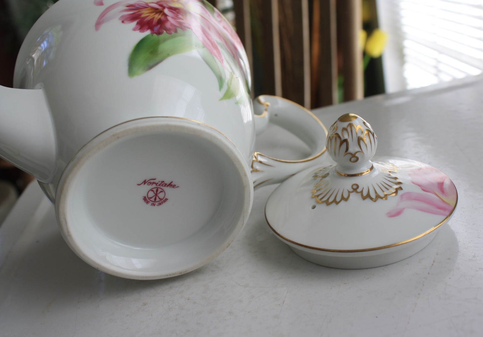 Noritake Pink Orchid Teapot White Pink Green Flowers Dolores 4 cup