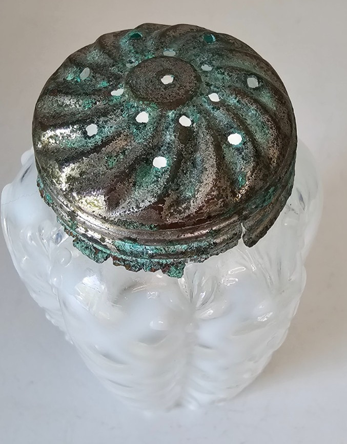 EAPG Victorian Glass Salt Pepper Shaker Opalescent White Ribbed Lattice