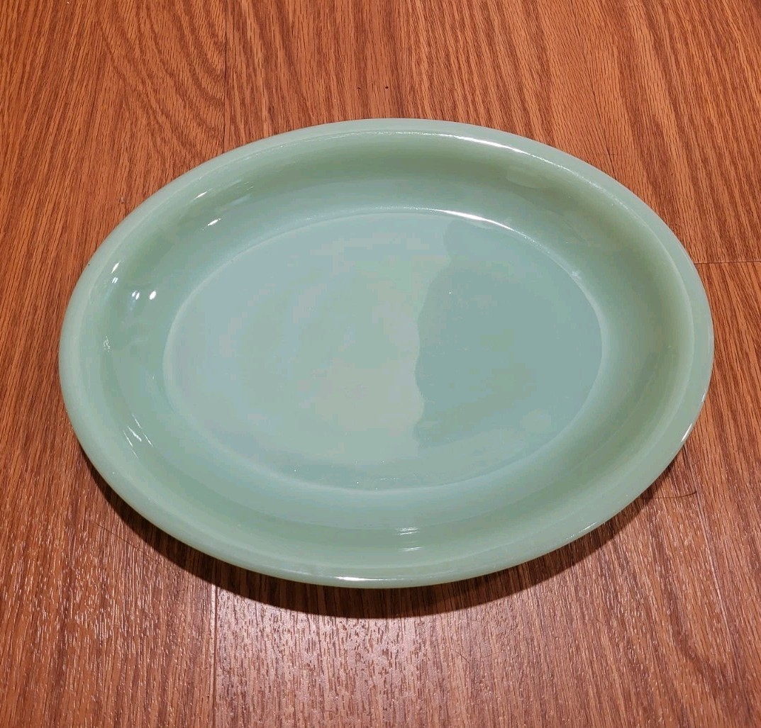 FIRE KING JADEITE Oval Football Platter 9.5 x 7.75 in. ANCHOR HOCKING HTF