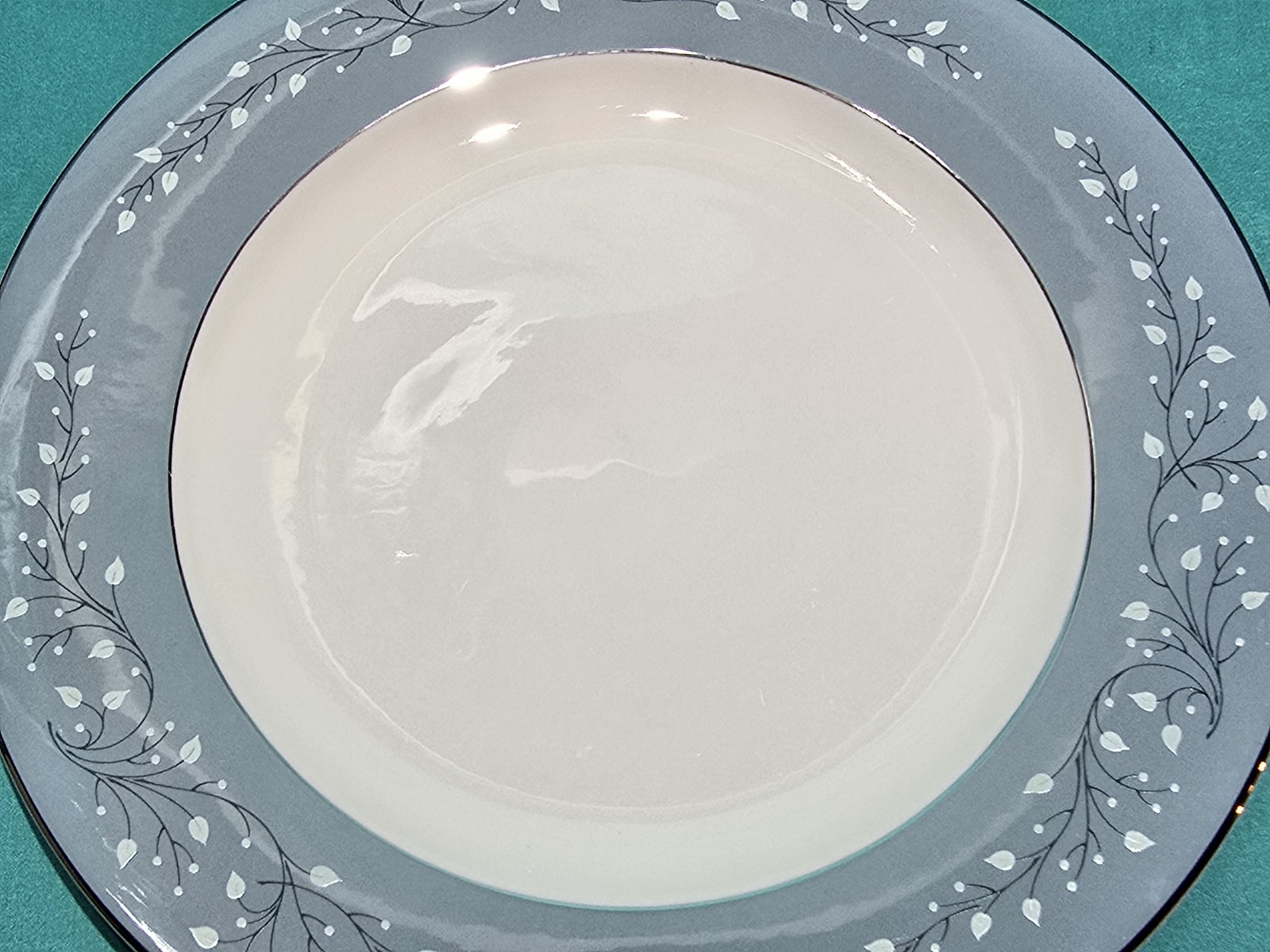 Set of 6 Syracuse Minuet Dinner Plates 10 3/4″ White Florals,Blue, Platinum Trim