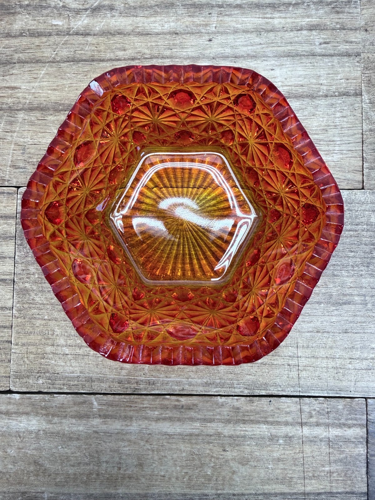 LE Smith Amberina Hexagon Daisy And Buttons Sawtooth Candy Dish 5″