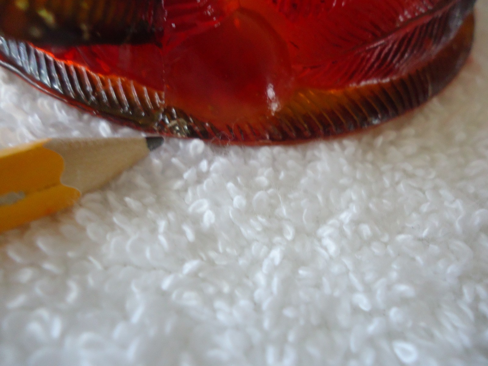 VINTAGE L.G. WRIGHT RUBY RED AMBERINA SPLIT TAIL HEN ON NEST Glows
