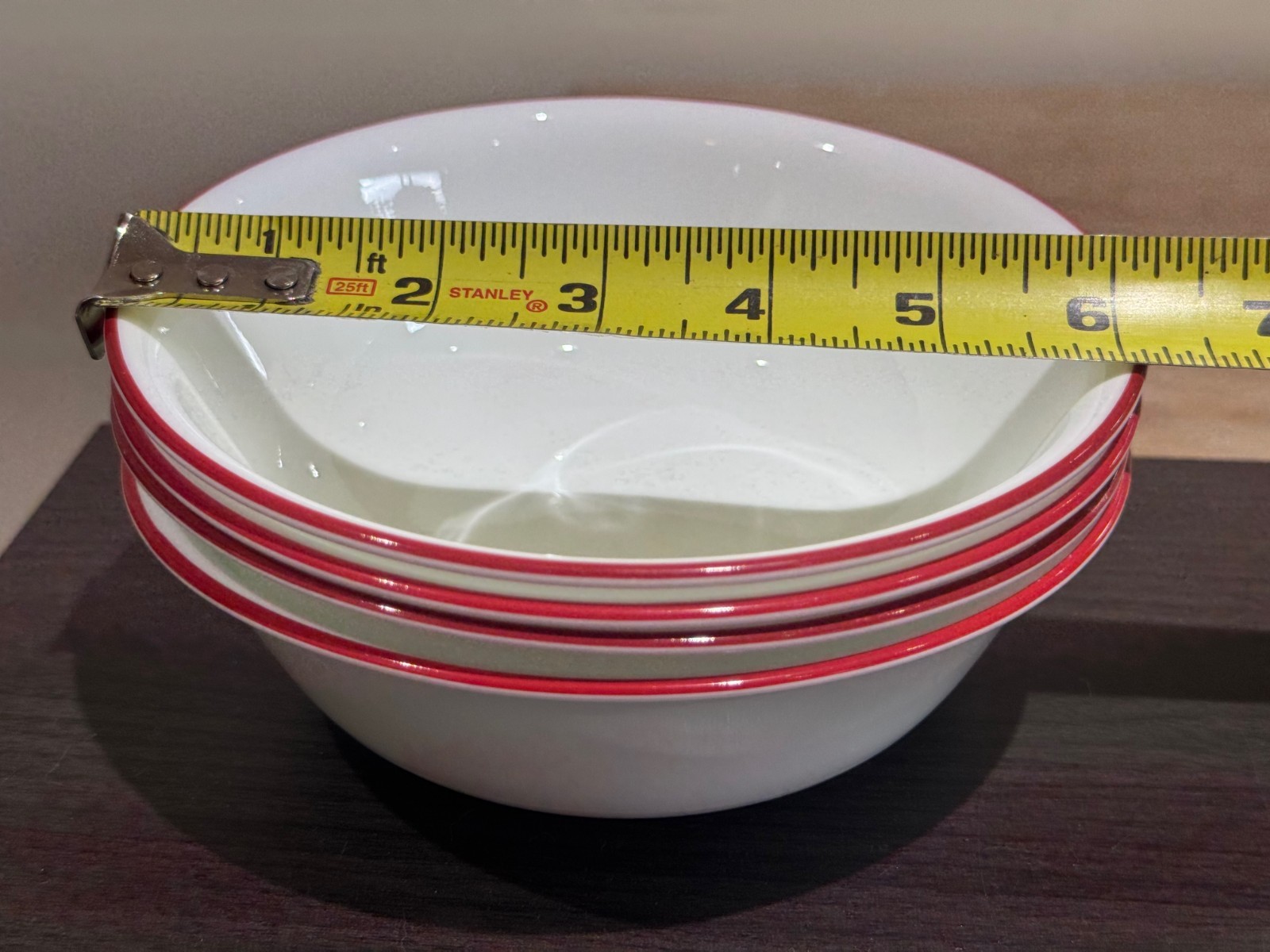 Lot 4 Corelle Splendor Vitrelle White Red Rim Cereal / Soup Bowls 6-1/4″ 6.25 in