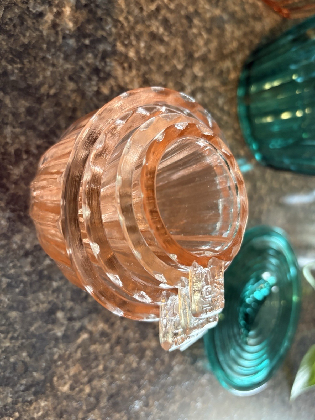 Vintage Jeannette Glass – princess pink and ultra marine with disnctve rib patt