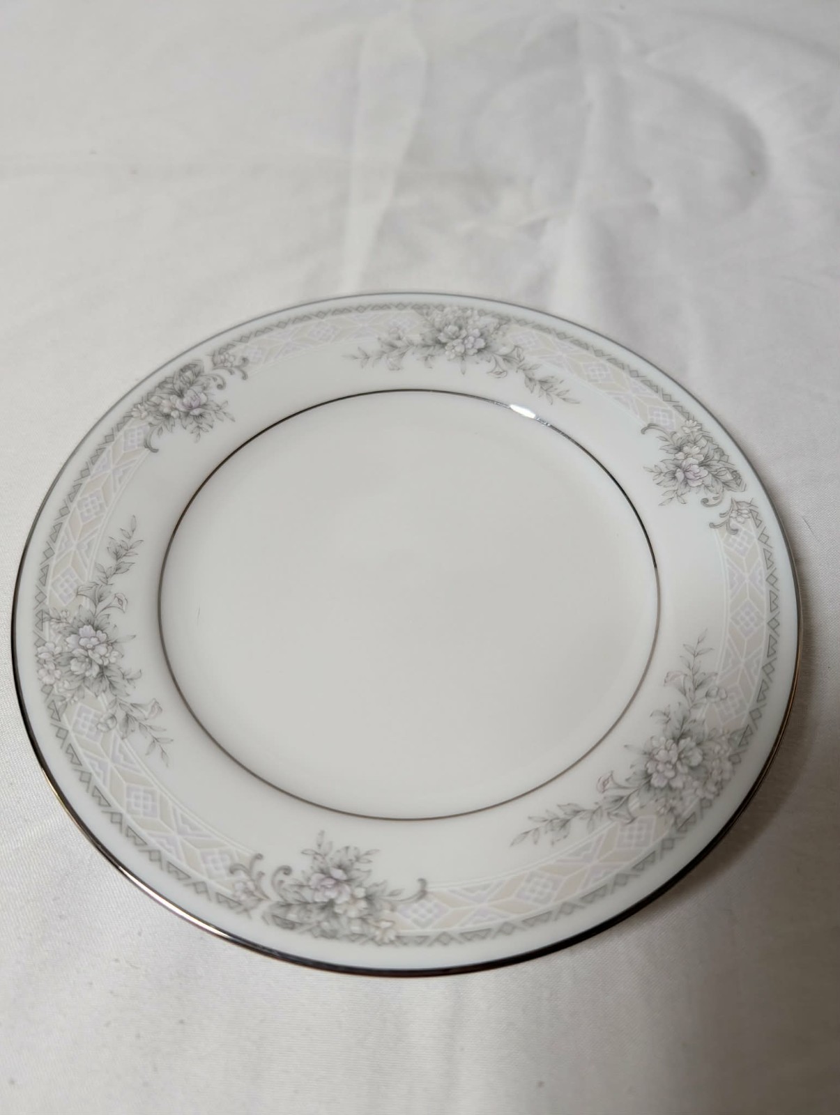 4 Noritake Sweet Leilani 6 1/4” Bread Dessert Plates 3482 Unused Preowned