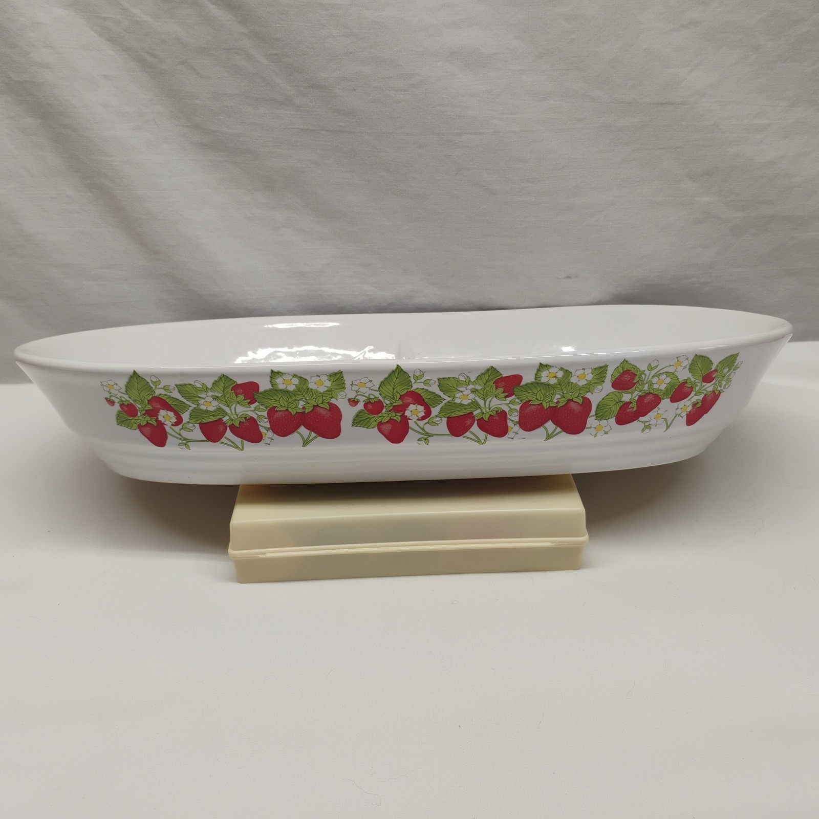 Action Vintage Strawberry Stoneware Divided Platter Ovenware CottageCore Japan