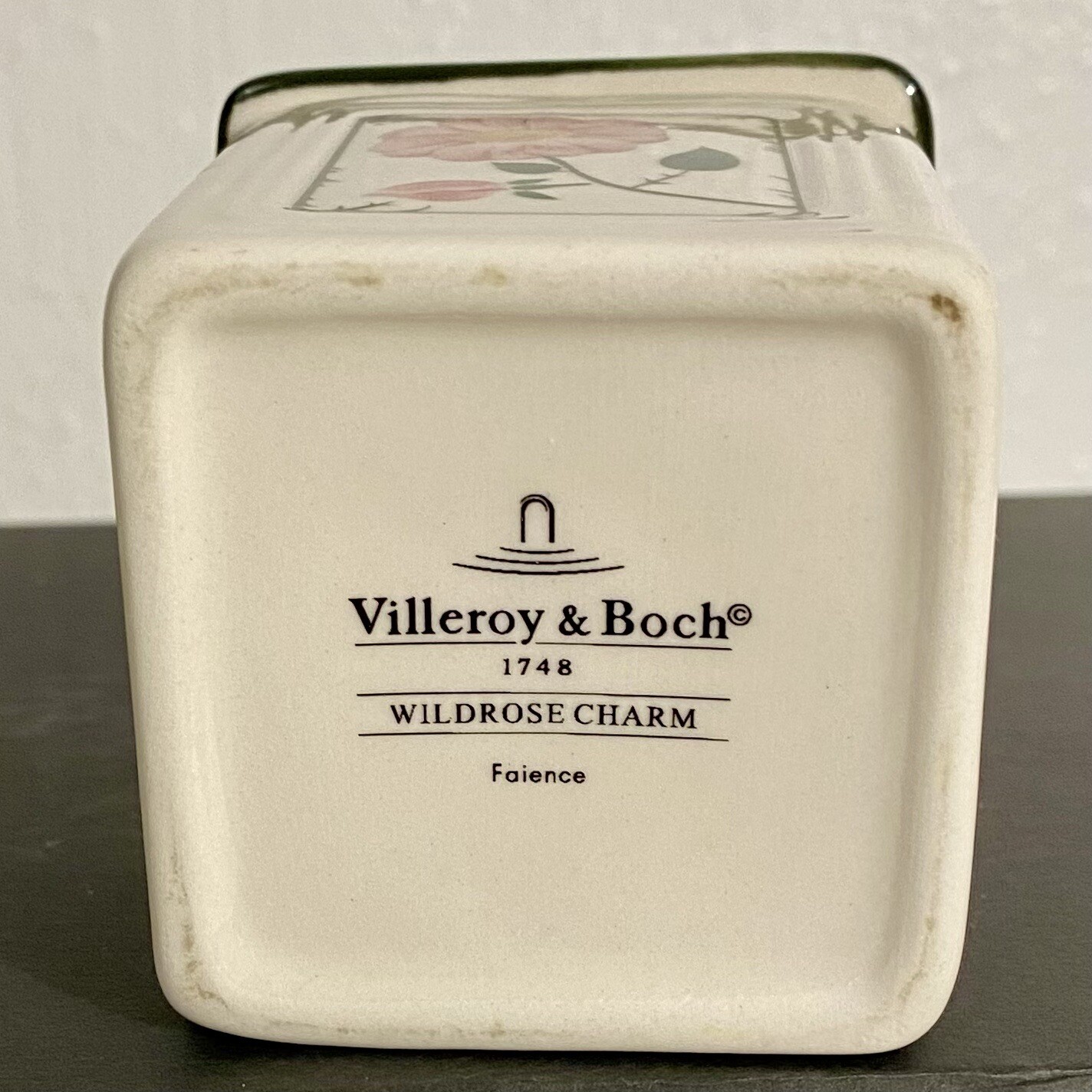 Villeroy & Boch Wildrose Charm Jam Jar Cannister 4.25” Tall White Pink Green