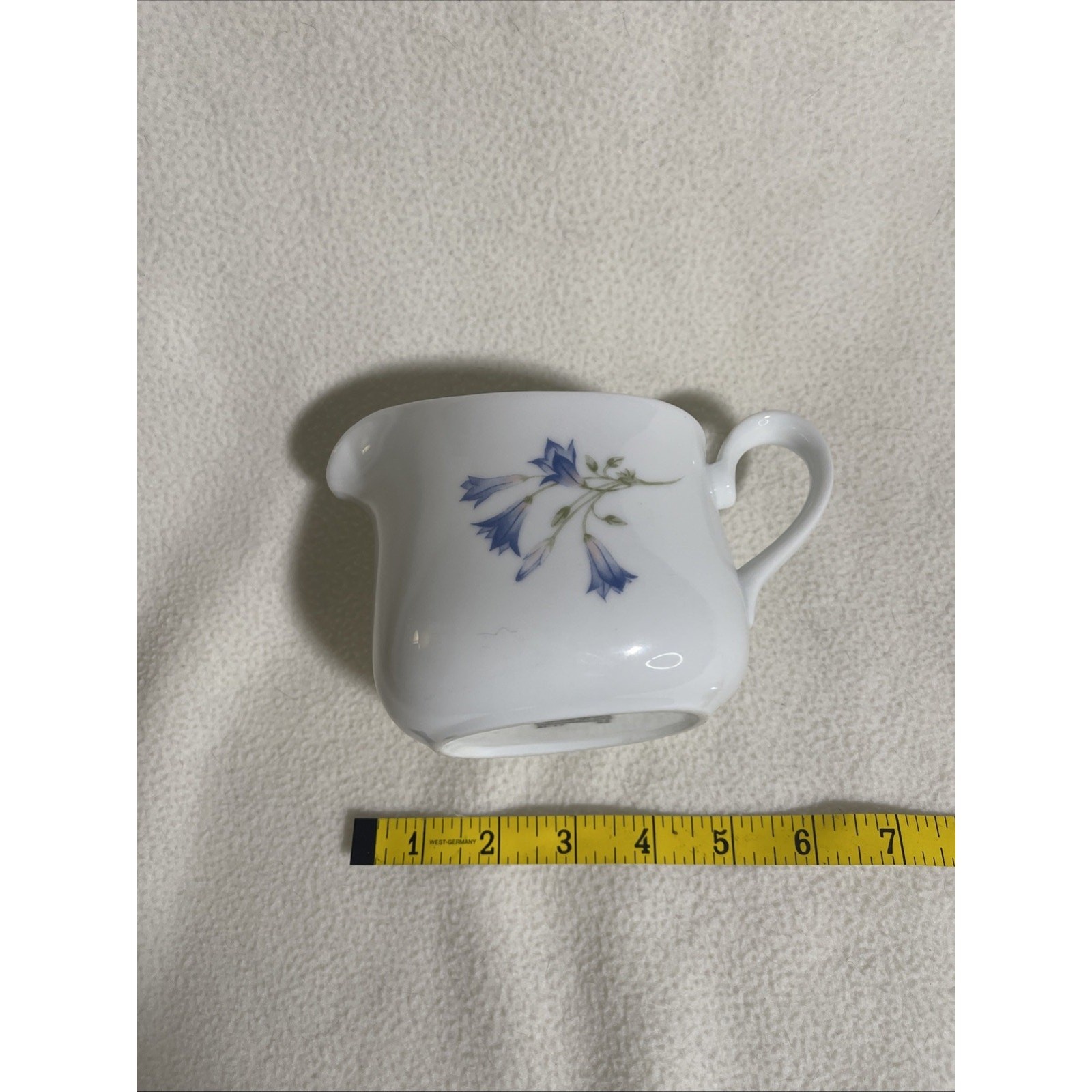 Beautiful Corning Blue Dusk Flower Designed Handled Gravy Boat