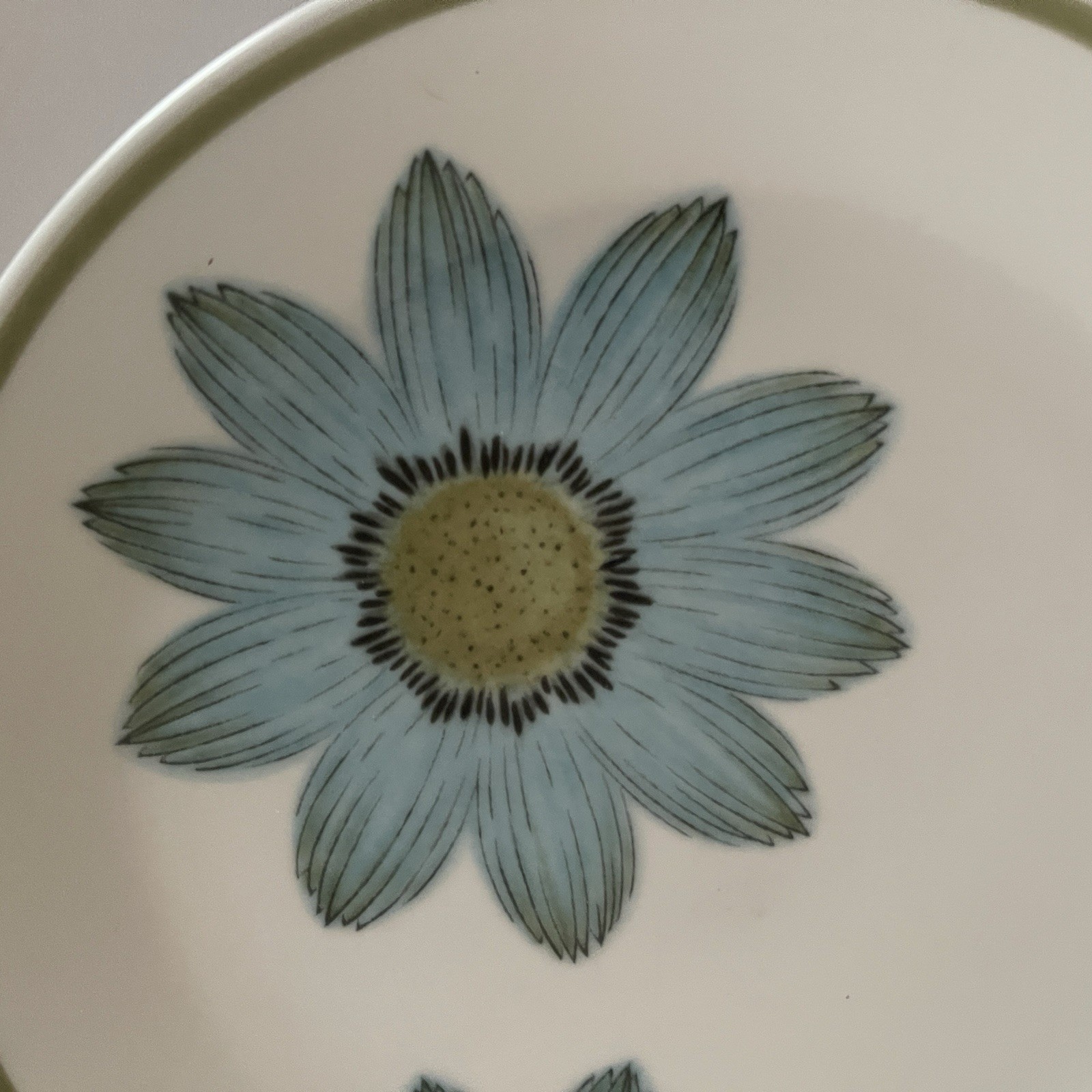 Up Sa Daisy Noritake Progression Japan Bread Butter Plates 6 3/8″ Set of Two