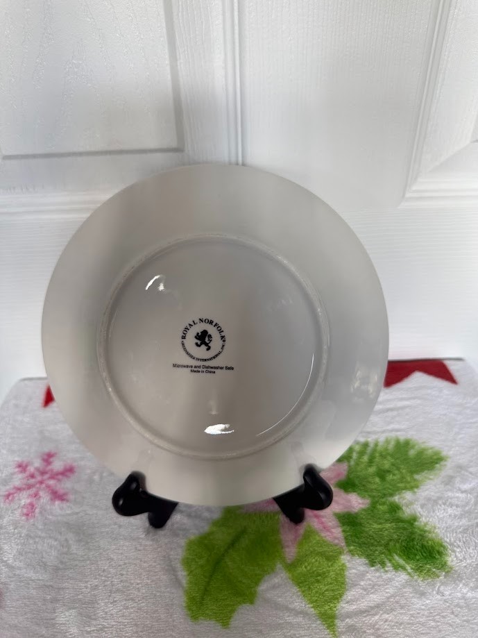 Royal Norfolk Bee Happy 7.5” Stoneware Appetizer Salad Plates