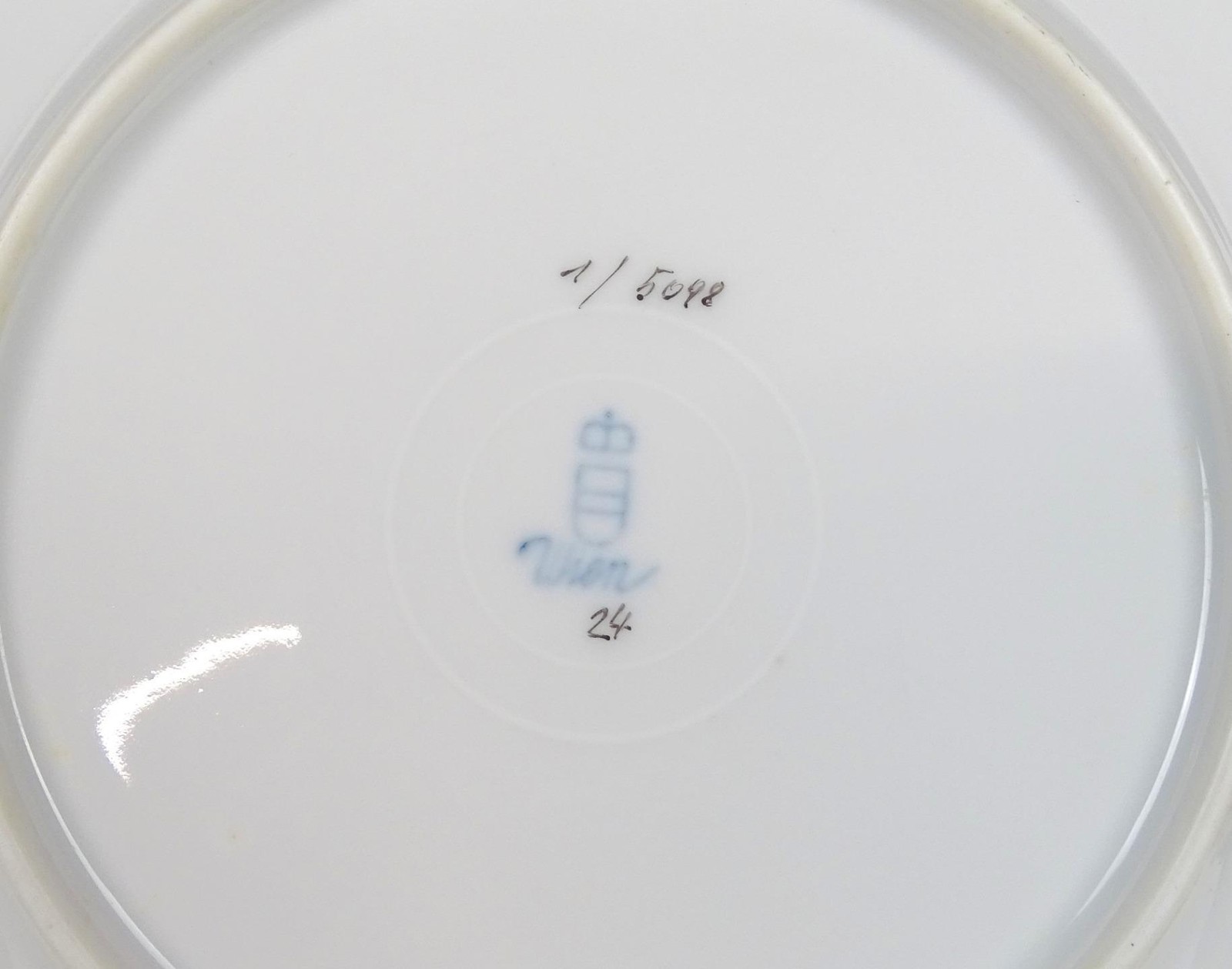 Wiener Porzellan Austria Maria Theresa Rose 2 Pc Antique 7.5″ Salad Plates 1923-