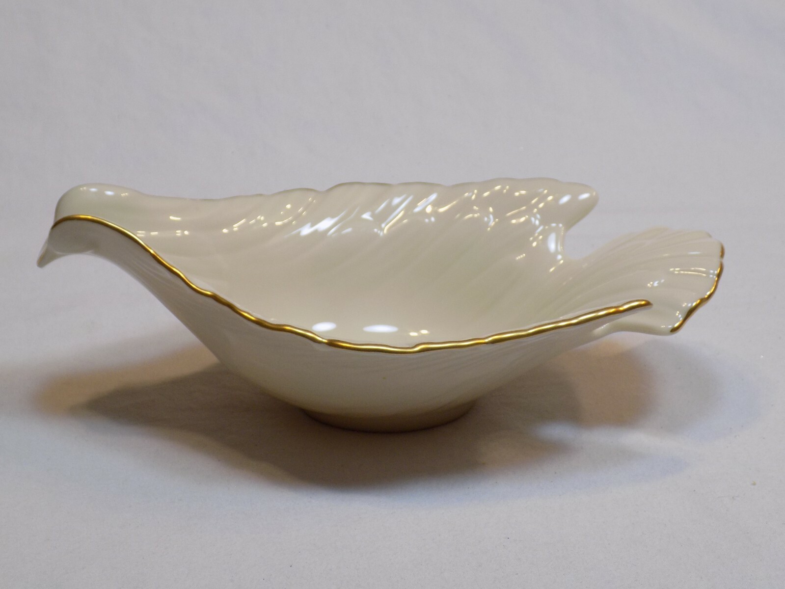 Lenox China Bird Server Serving Open Candy Bowl Dish Gold Rim Ivory Gold Trim 8″
