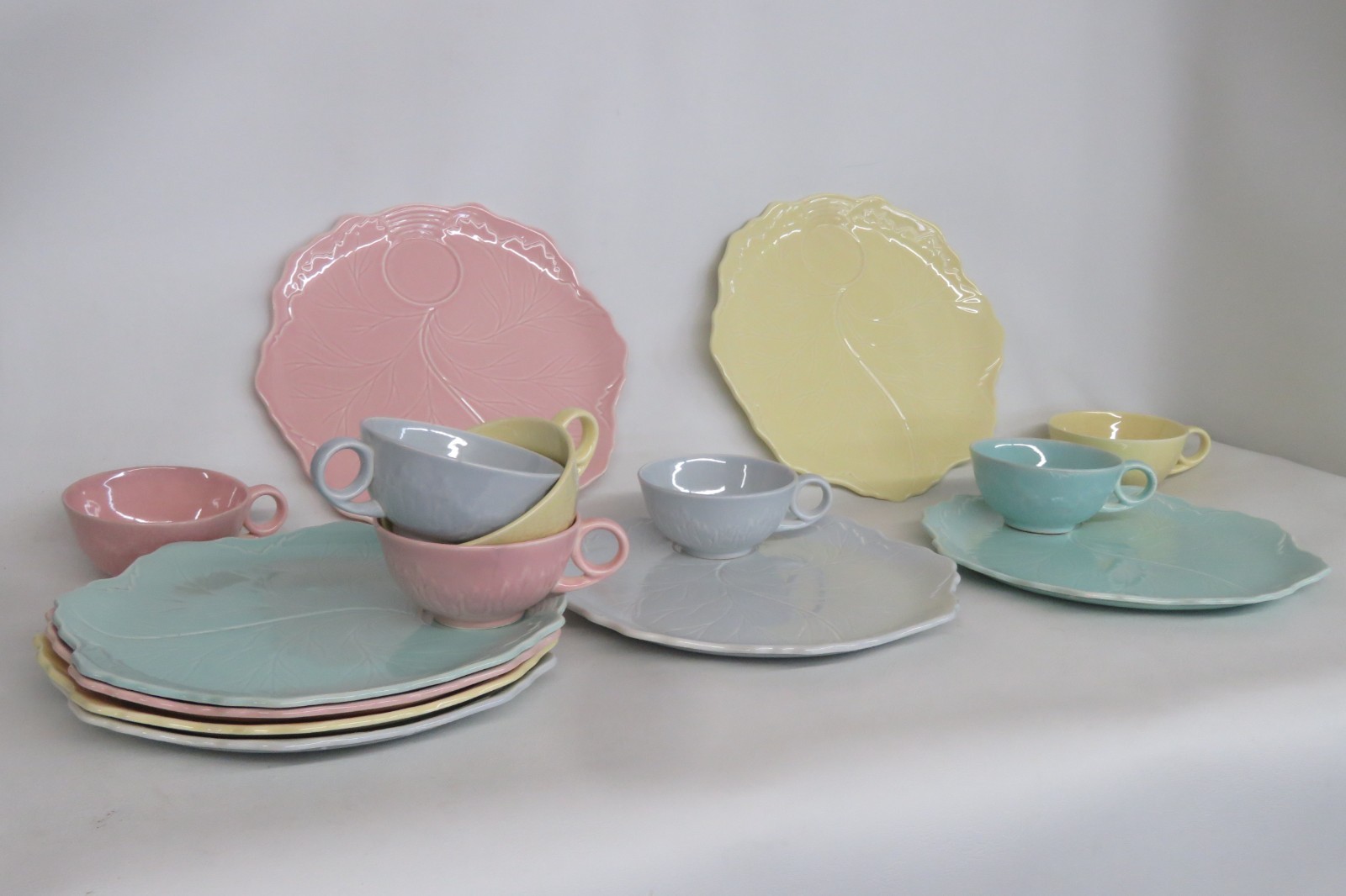 Taylor Smith Taylor Leaf Fantasy Ceramic Set of 15 Tea Cups and Plates 4906B