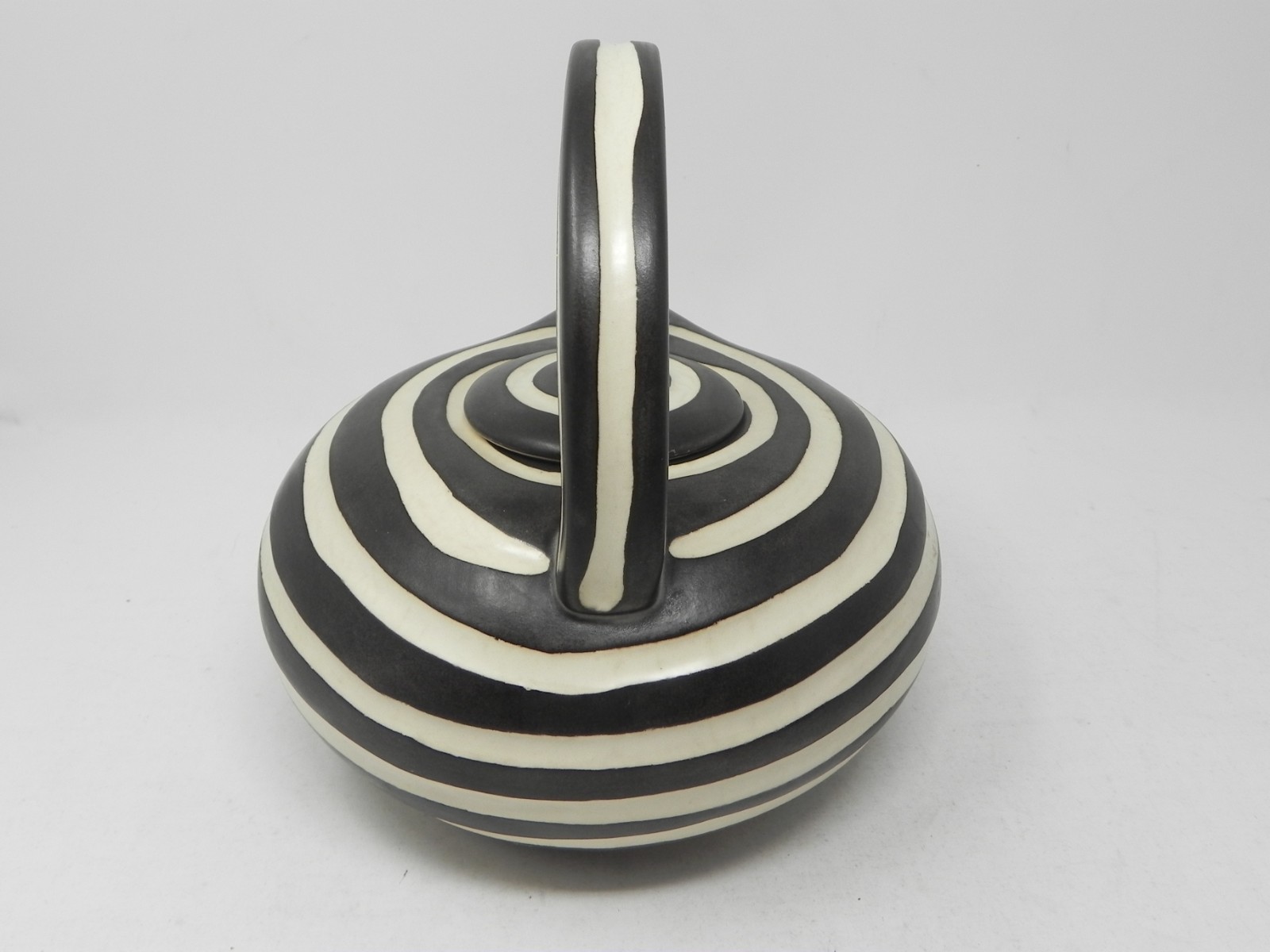 RARE Kathy Erteman 1993 Postmodern Art Pottery Ceramic Teapot Guggenheim Insert