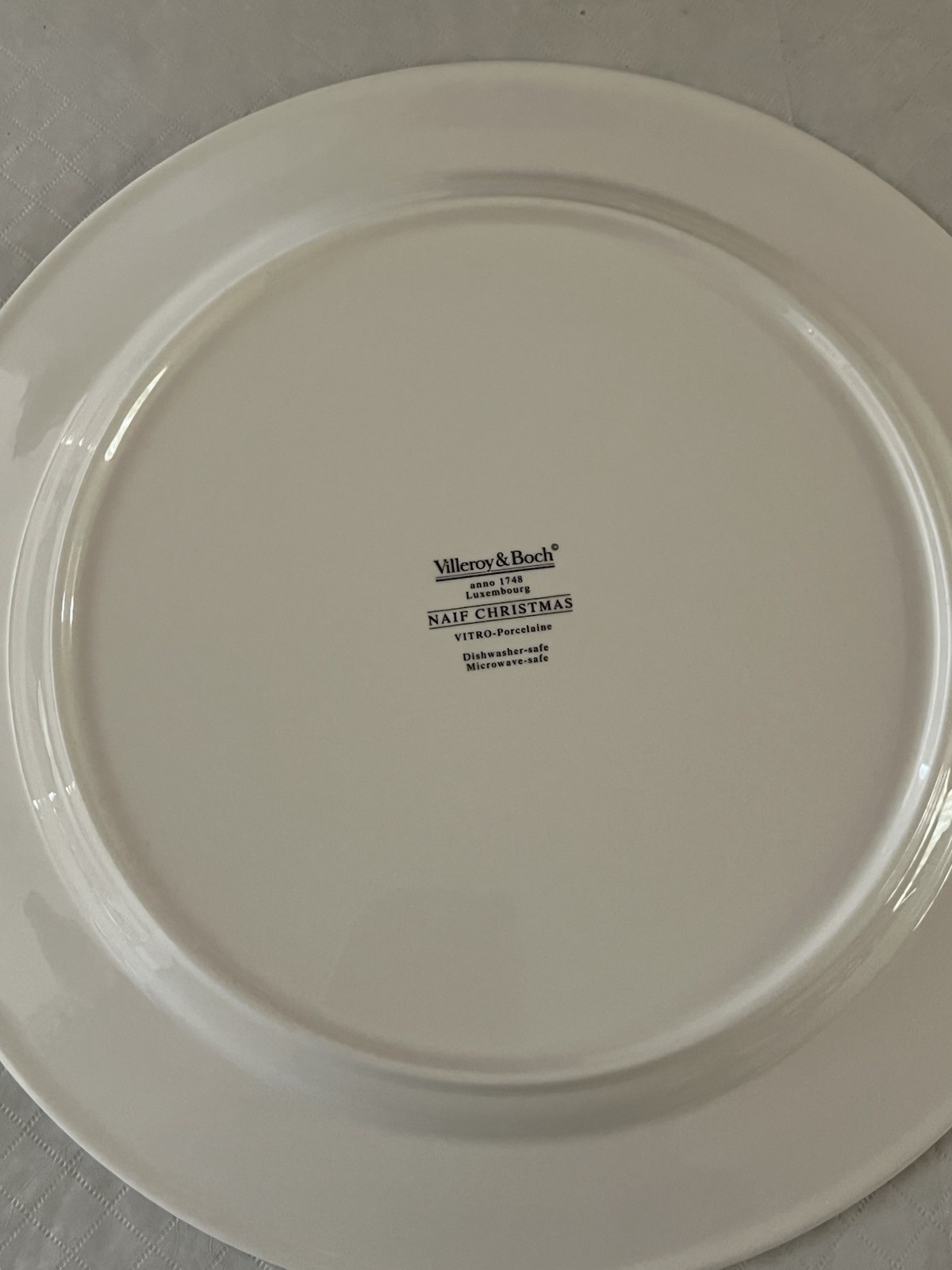 Villeroy & Boch Naif Christmas Cake Plate Charger/Chop Plate Set Of 2