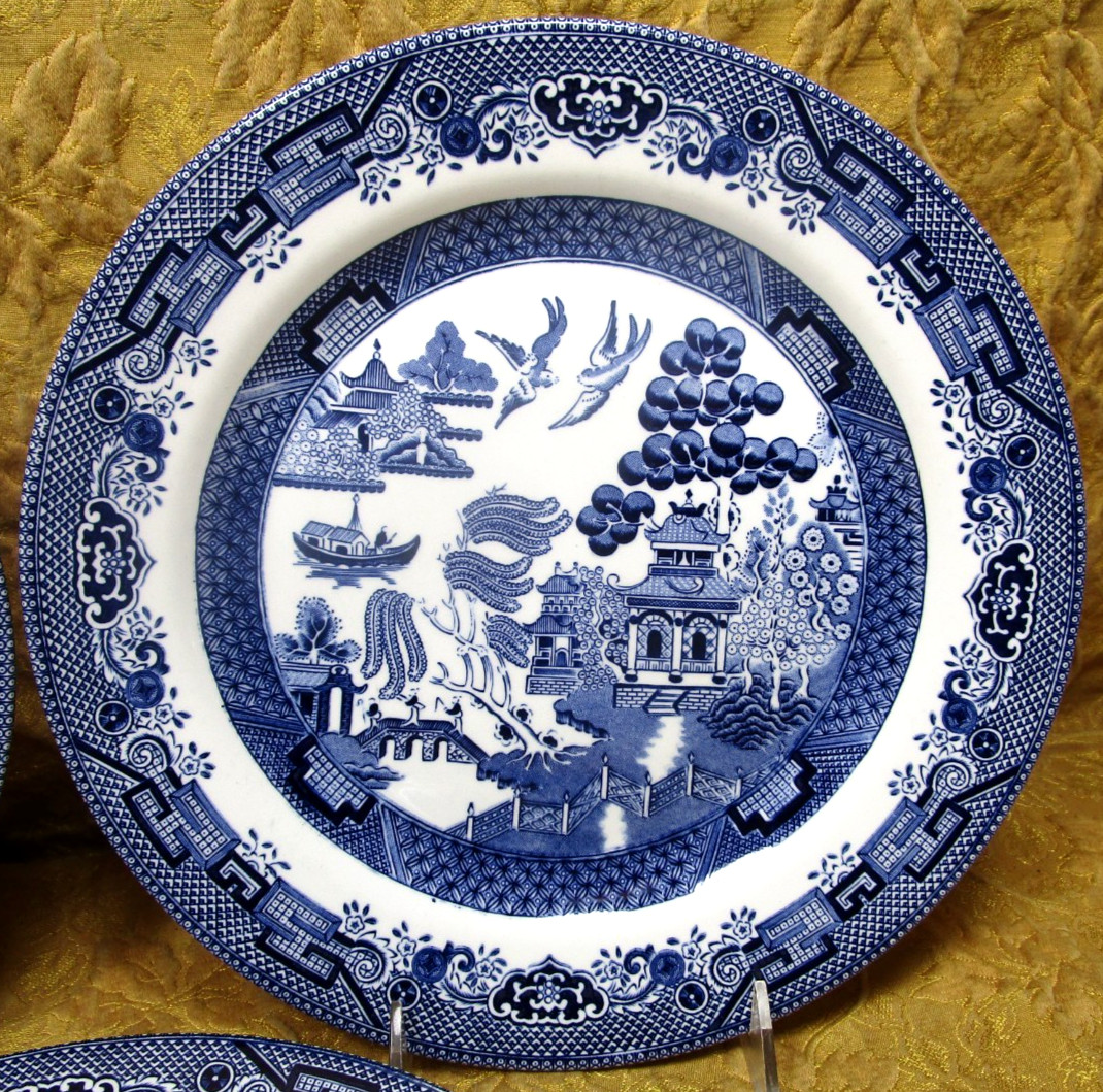 3 Churchill England BLUE WILLOW earthenware 10 3/8″ dinner plates-minor utensil