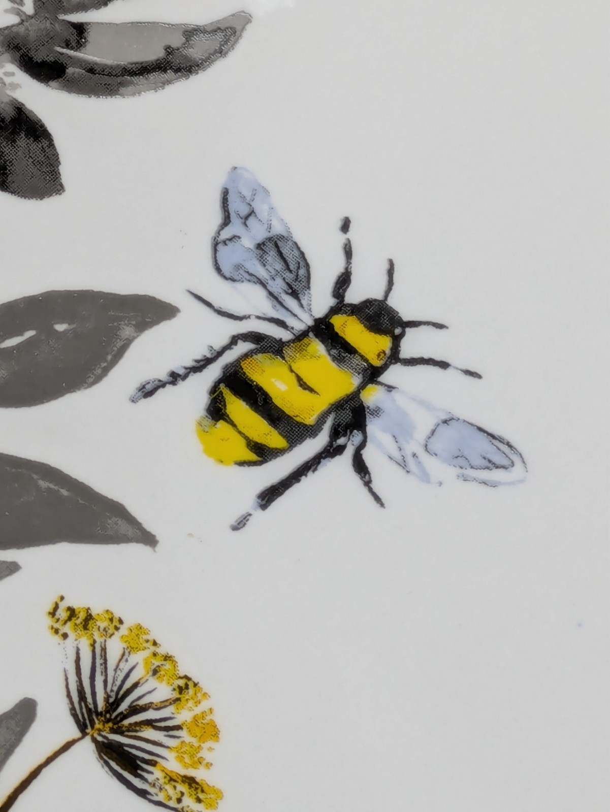 24 ROYAL NORFOLK BUMBLEBEE & FLOWERS Service for 6, Dinner Salad Plate Bowl Mugs