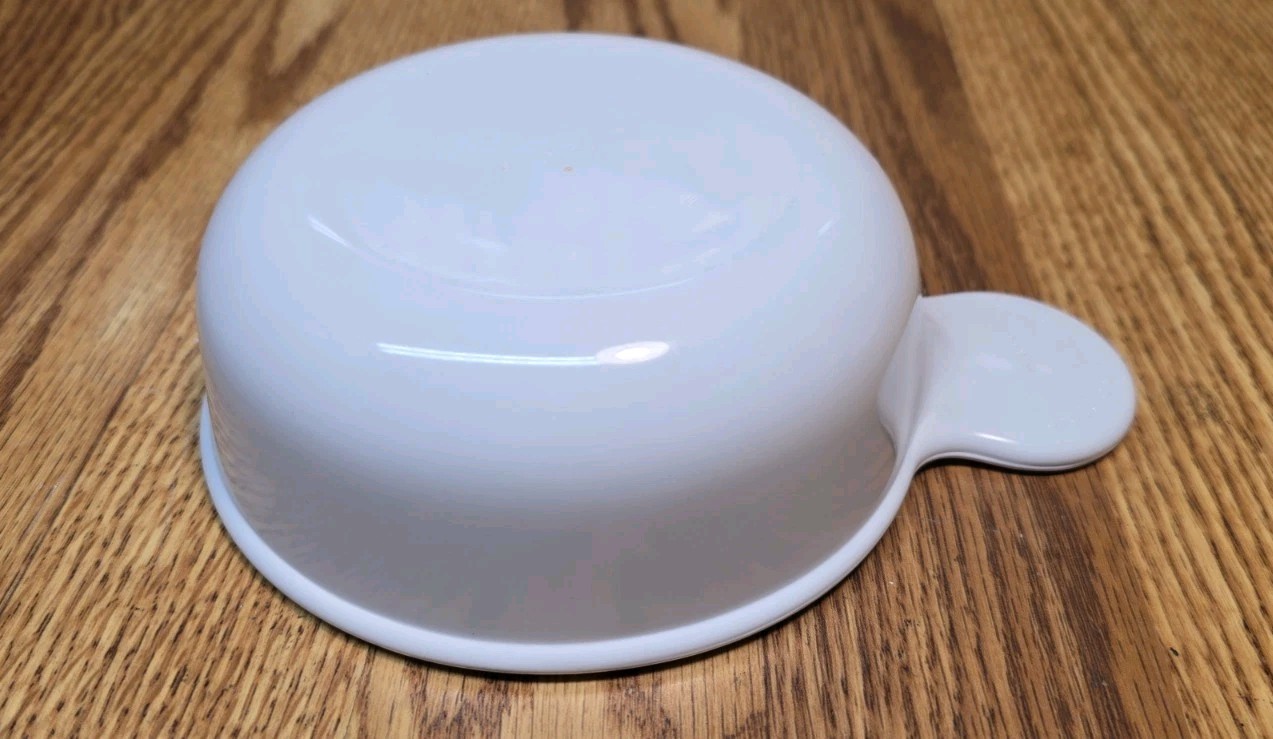 VTG Corning Ware P-150-B Grab-It 18.6 oz 550 mL White Storage Ref. Bowl/Dish