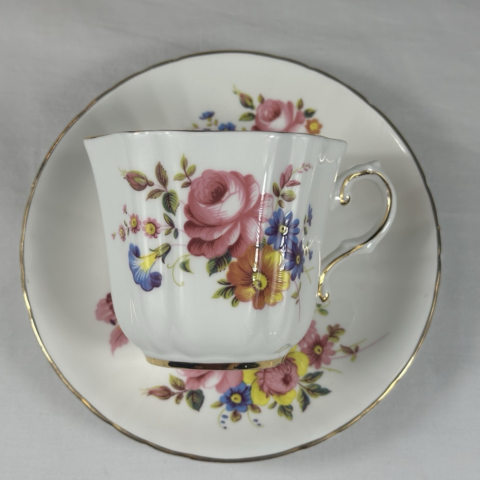 Royal Grafton Pink Rose Teacup Saucer Set 1517 Bone China England Cottagecore