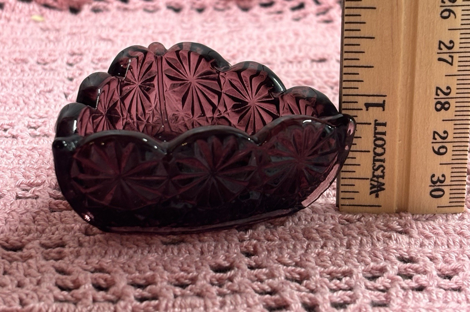 Fenton Daisy and Button Amethyst Salt Cellar Salt Dip vintage