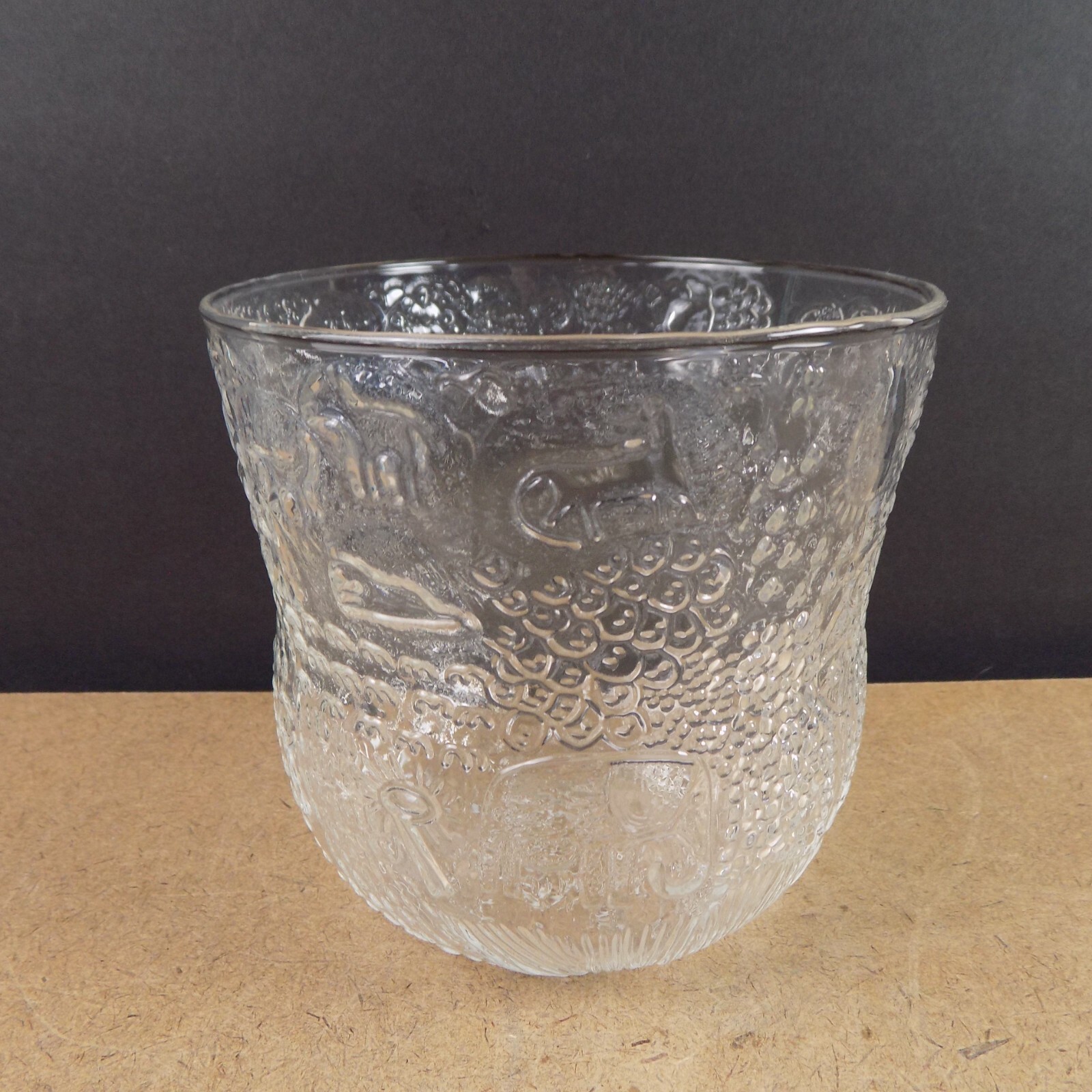 Arabia of Finland Fauna Glass Bowl 5″ x 4-7/8″ Pressed Animals Oiva Toikka