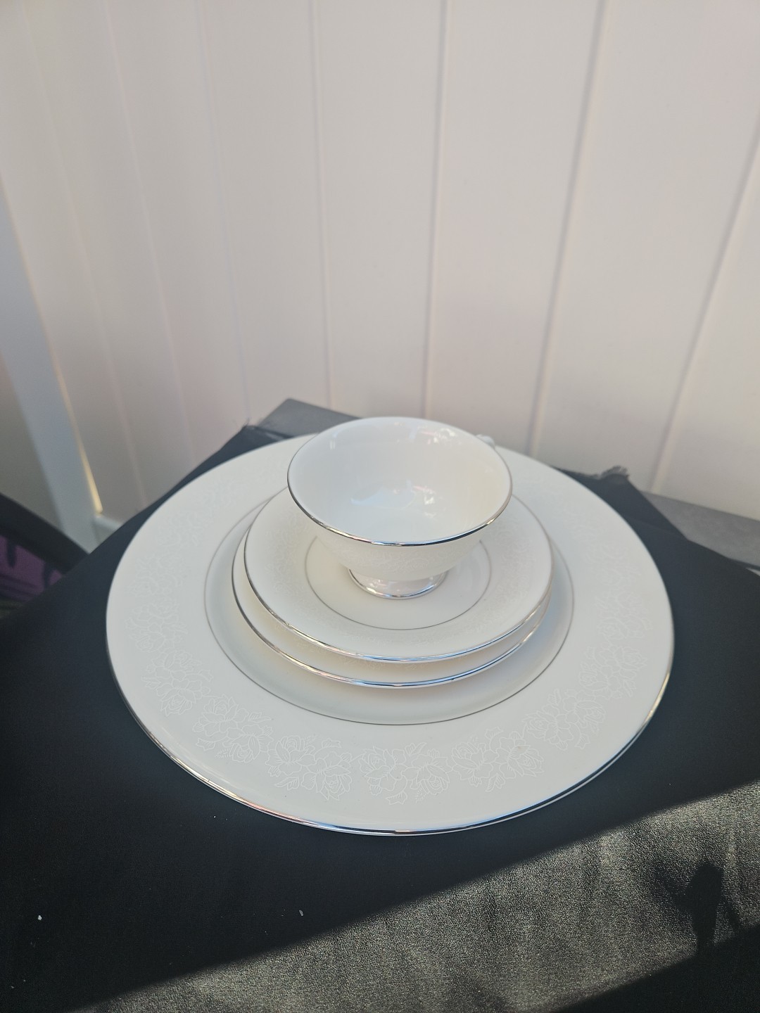 Cathedral Garland Rose Platinum Trim 6 Place Settings 24pc Total Unused 1960s