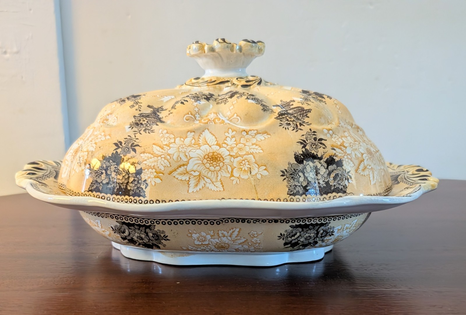 Rare 1830s Two Color Yellow and Brown Transferware Covered Bowl~Etruscan Festoon
