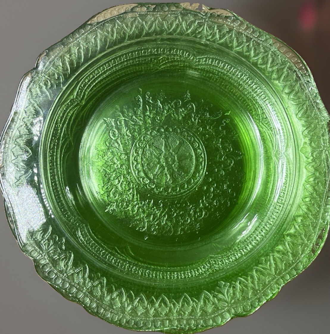 30’s Federal Glass “Patrician Spoke” Green Uranium Glass 7.75” Plate
