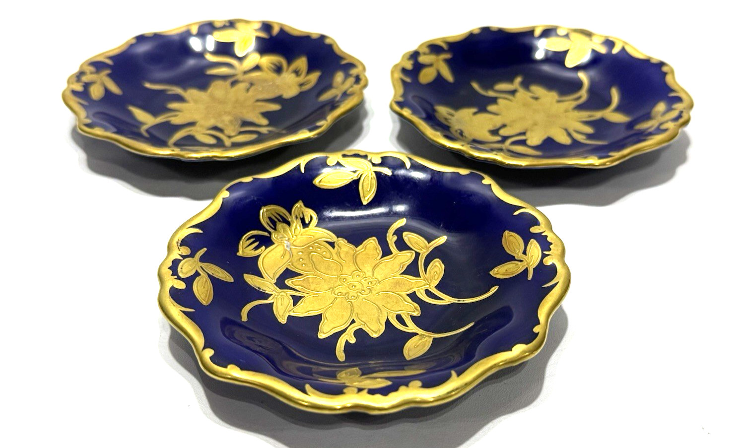 3 VTG GERMAN JLMENAU GRAF VON HENNEBERG ECHT KOBALT PORCELAIN 4.25″