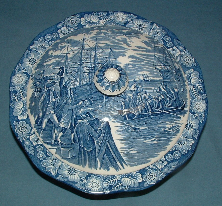 LIBERTY BLUE “BOSTON TEA PARTY” COVERED SERVING BOWL – HISTORIC COLONIAL SCENES