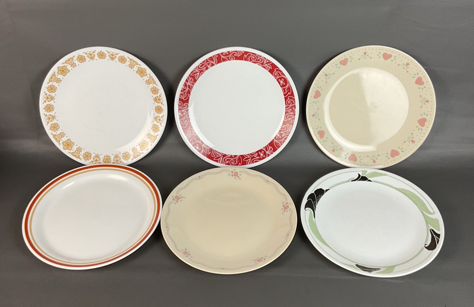 Lot of 8 Mixed Corelle Dinner Plates ~ 6 Different Patterns 10 1/4″