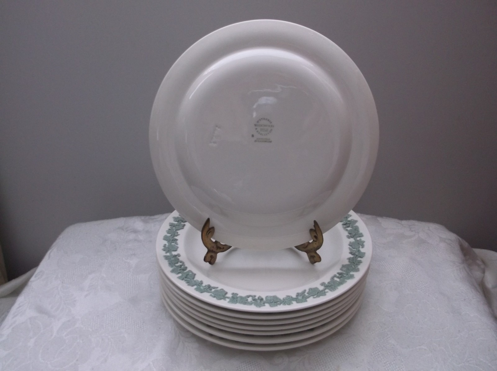 Set of 8 Wedgewood Embossed Queensware Celadon on Cream 8 1/8″ Salad Plates