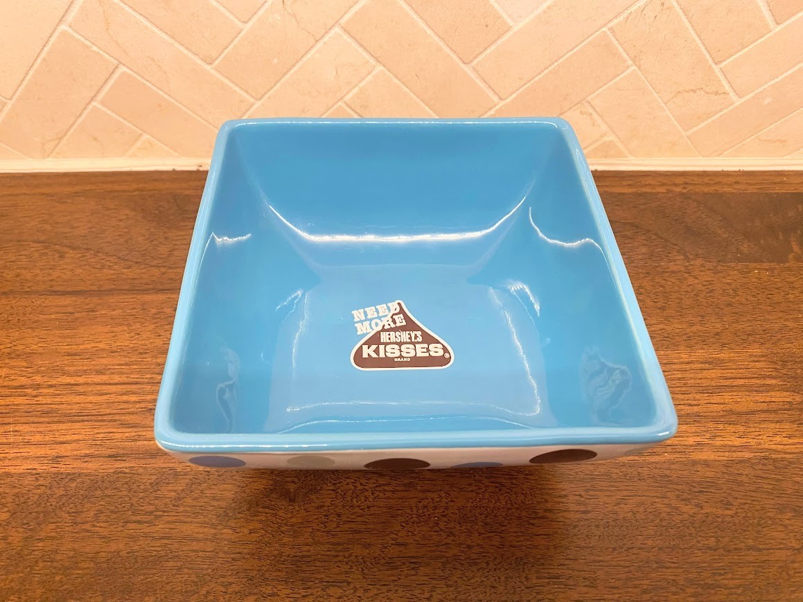 Need More Hershey’s Kisses Dish Bowl Blue White Polka Dots Candy Chocolate 5″x5″