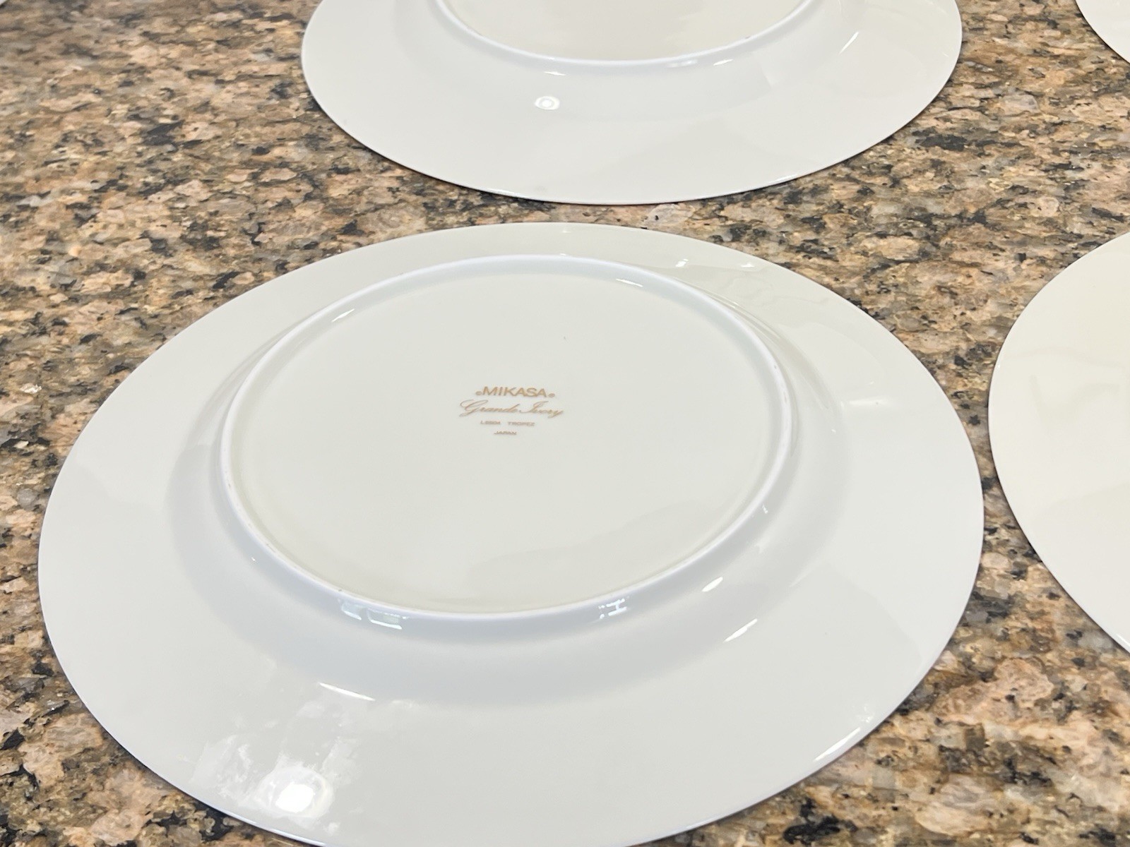 VTG 5 Pc Mikasa Grande Ivory 12 Chop Plate 10-7/8 Floral Porcelain Dinner Plates