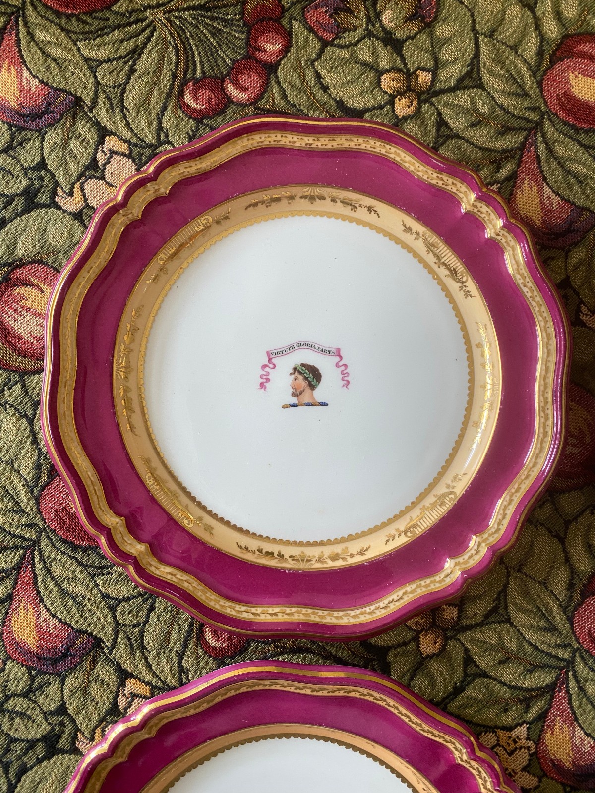 Antique 1850 – 1875 Paris Porcelain Set 4 Neoclassical Gilt Cabinet Plates