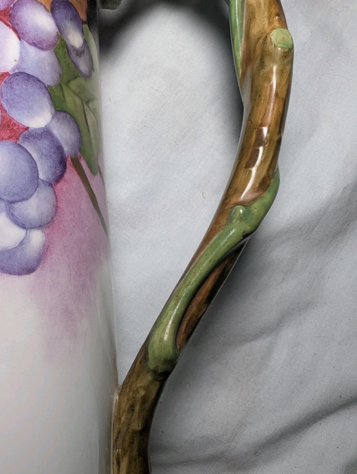T&V LIMOGES Hand Painted Grapes & Gold Gilt Pitcher 15.5″ Tall Grape Vine Leaves