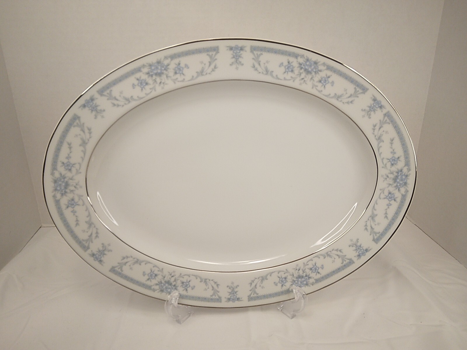 VINTAGE SHEFFIELD BLUE WHISPER 14” x 10.75″ PORCELAINSERVING PLATTER JAPAN USED