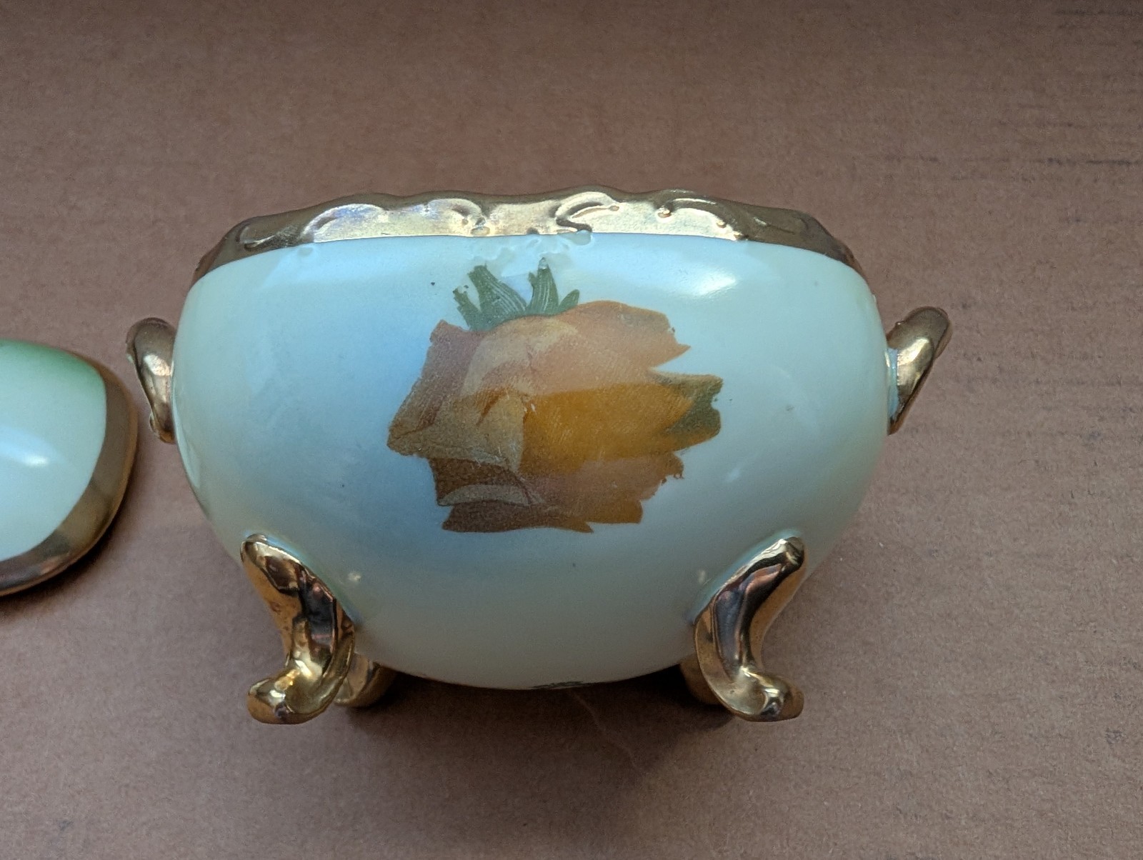 Antique O&EG Royal Austria Covered Bowl Lid Maréchal Niel Yellow Rose 1899-1918