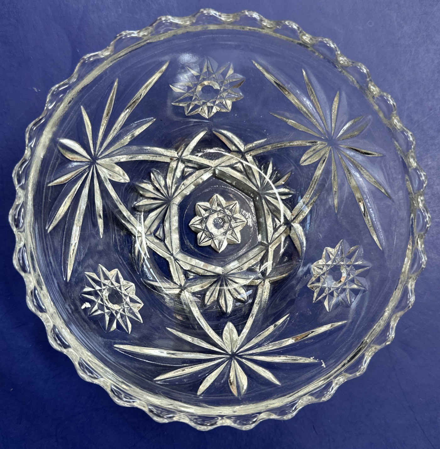 5-1/4″ Vintage ANCHOR HOCKING Prescut Clear Scalloped Bowl Star Of David