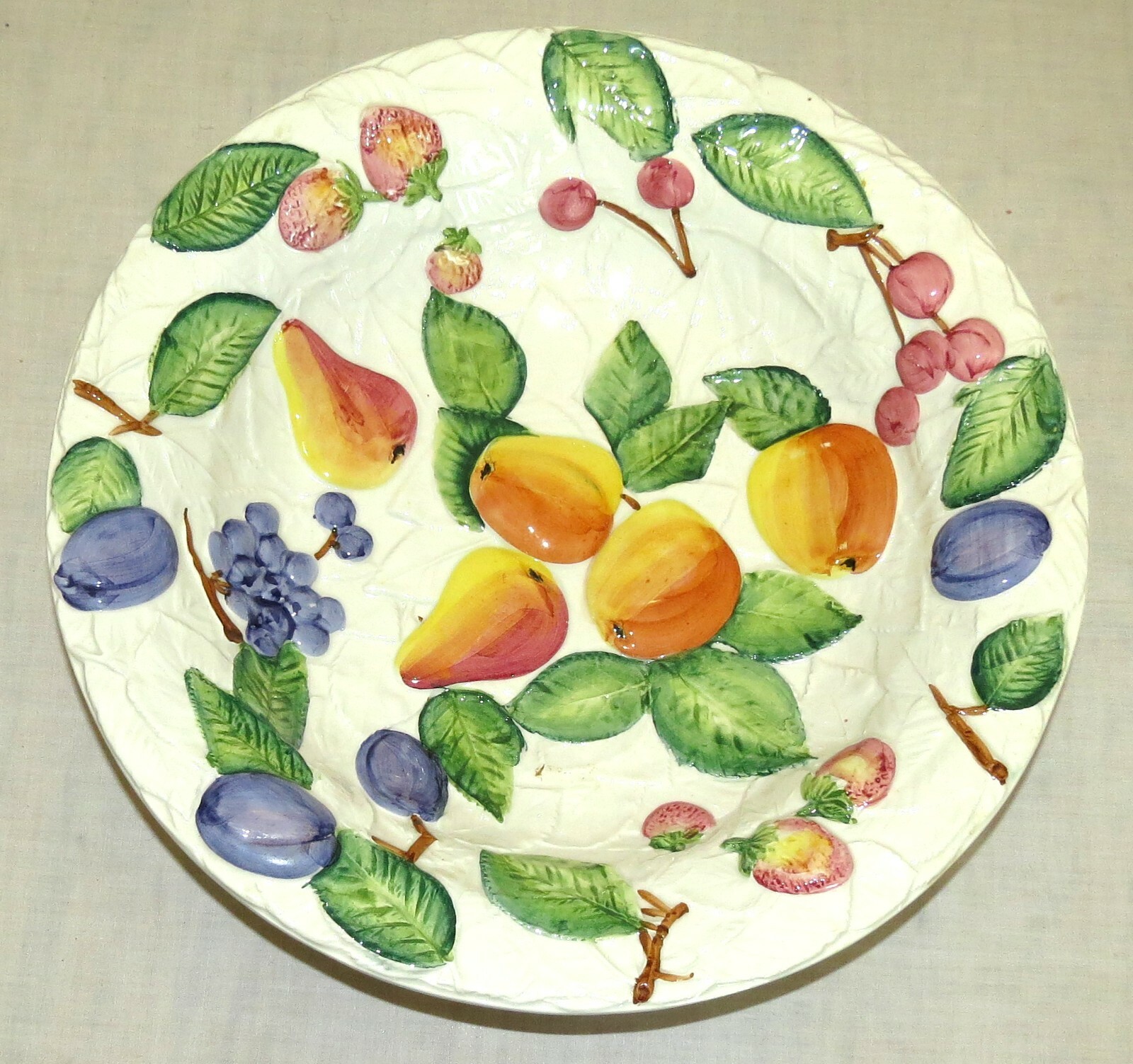 Majolica Veg Pasta Bowl – Italy – 14.75 x 3 inches – Fruit design