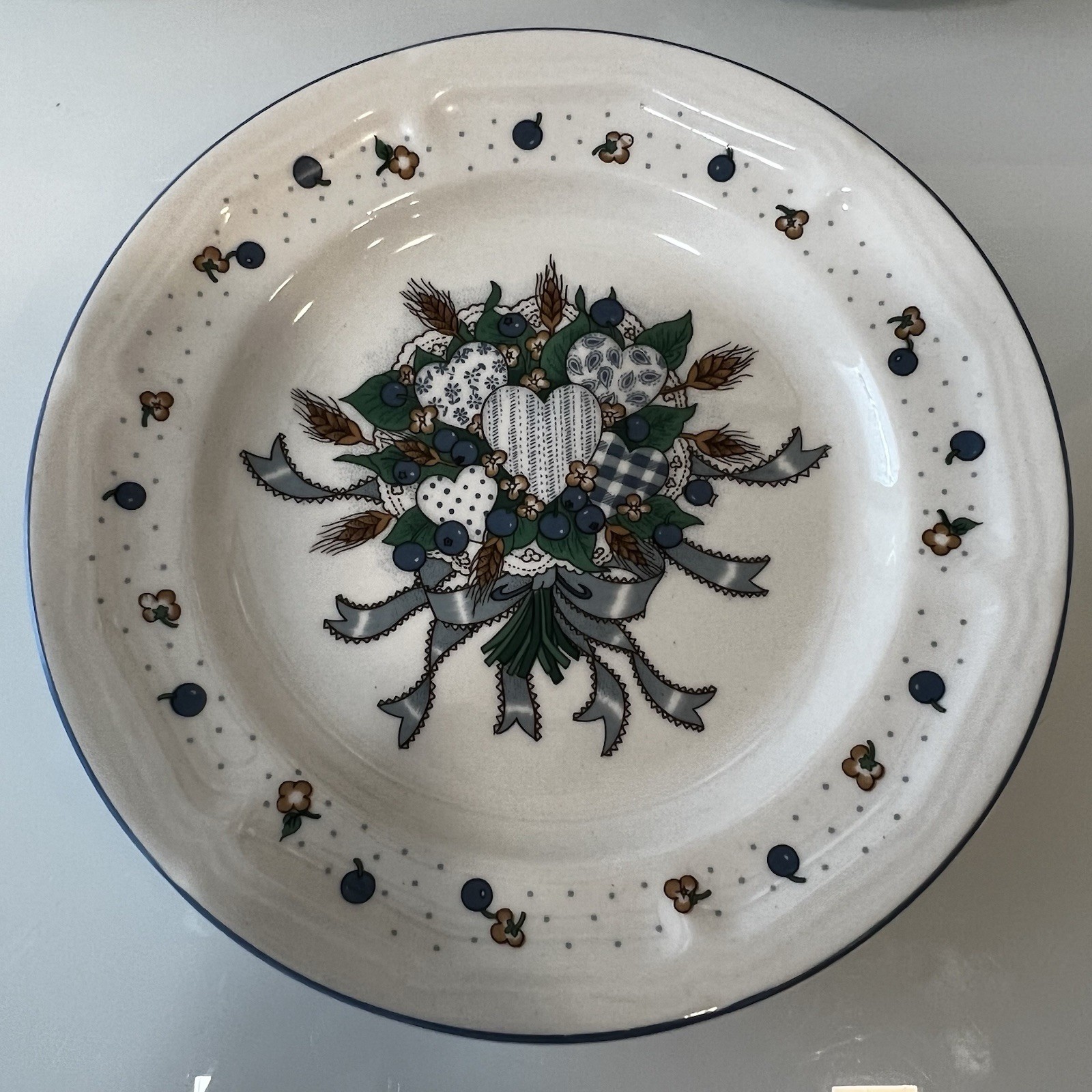 Vintage Tabletops Unlimited Blueberry Hearts 5 Pc Dinnerware Set Plate Cup Bowl
