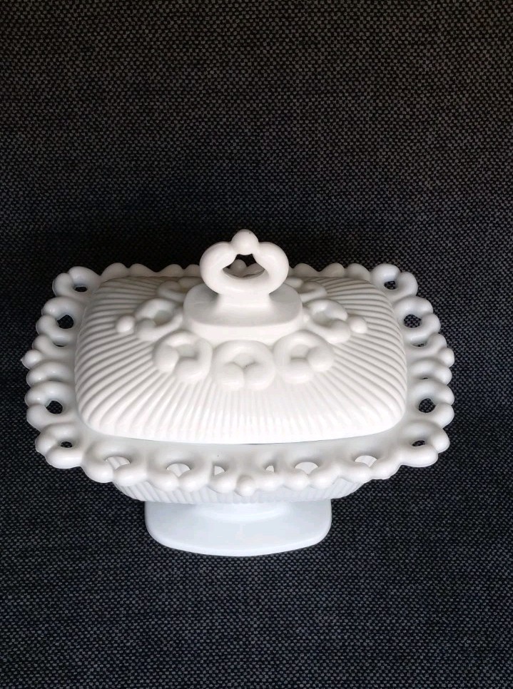Westmoreland DORIC Ribbed Open Lace Milk Glass Pedestal Compote Bowl with Lid