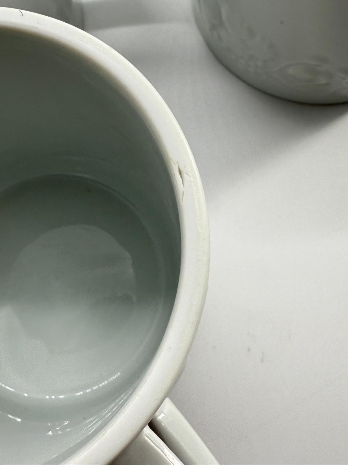 Set 4 Mugs Phillipe Deshoulieres France California (Blanc de Blanc) White