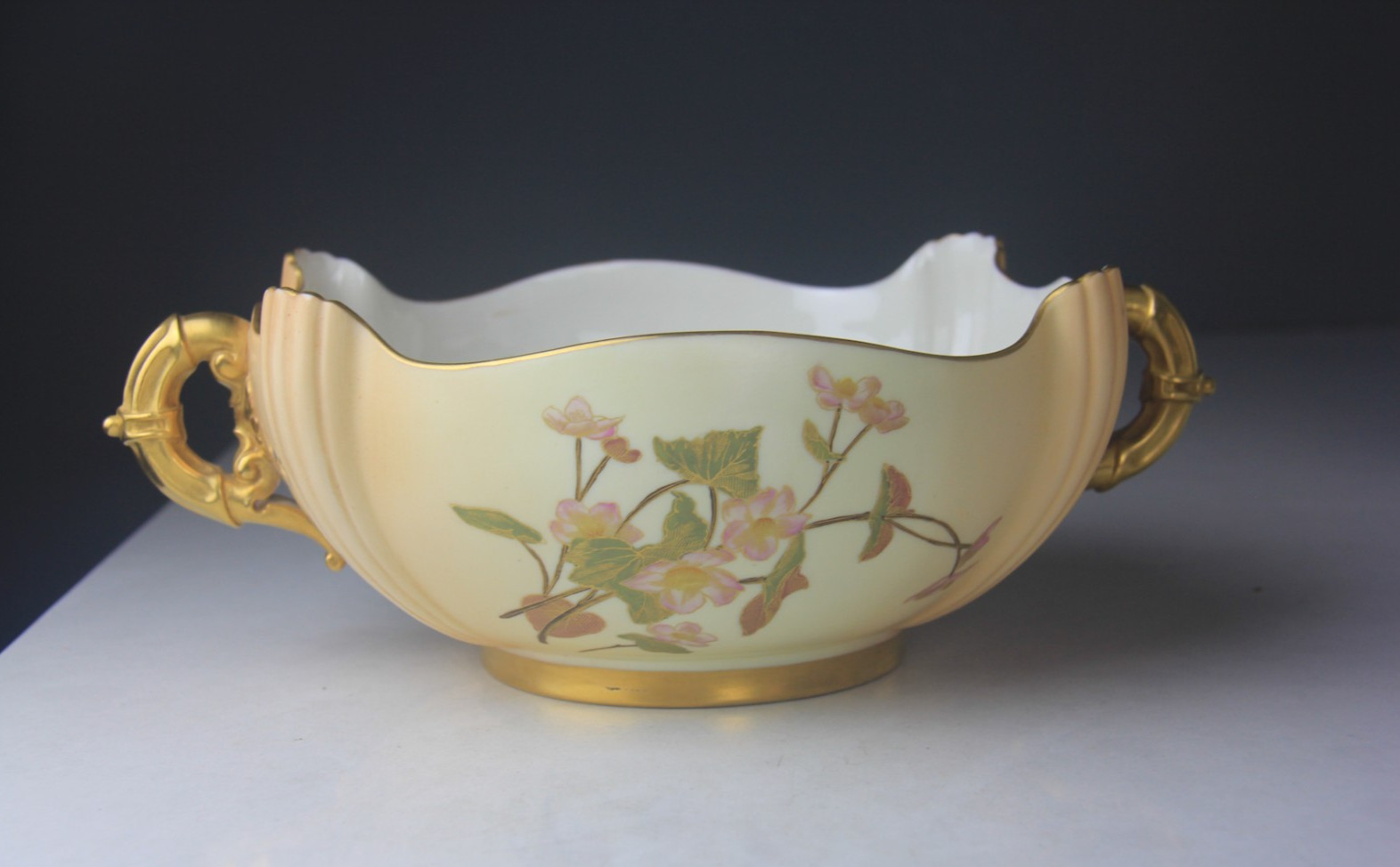 Antique Royal Worcester Large Blush Ivory Double Handled Centerpiece Bowl 1435