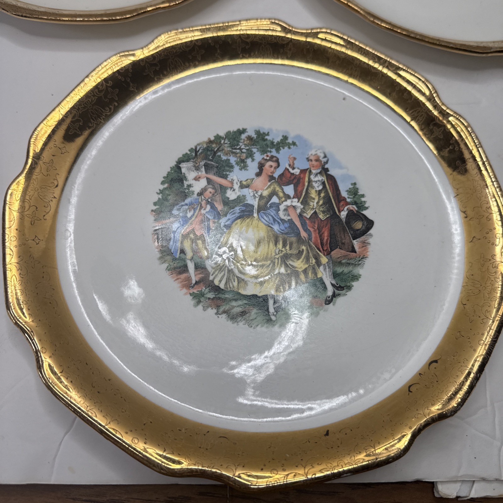 Vintage Sabin CREST-O-GOLD 22kGold Warranted 9In 4 Plates 5In 1 Bowl, Cup Saucer