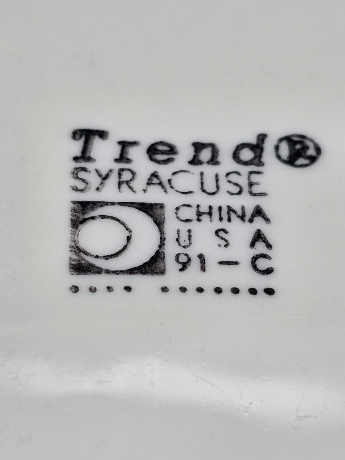 SYRACUSE JUBILEE TRENDS STARS 10 1/4″ DINNER PLATE Starburst Atomic Mid Century