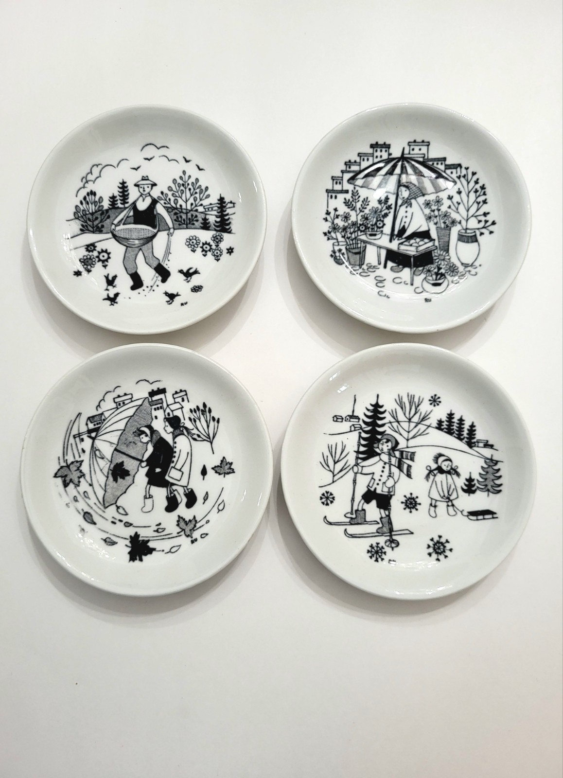 ARABIA Finland EMILIA Set Of 4 Pin Dishes Wall Plates Vintage MCM Porcelain